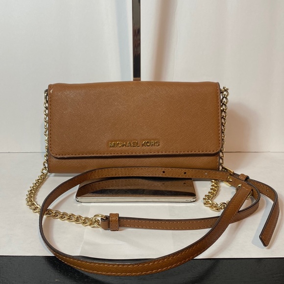 Michael Kors crossbody wallet and organizer - Picture 3 of 10
